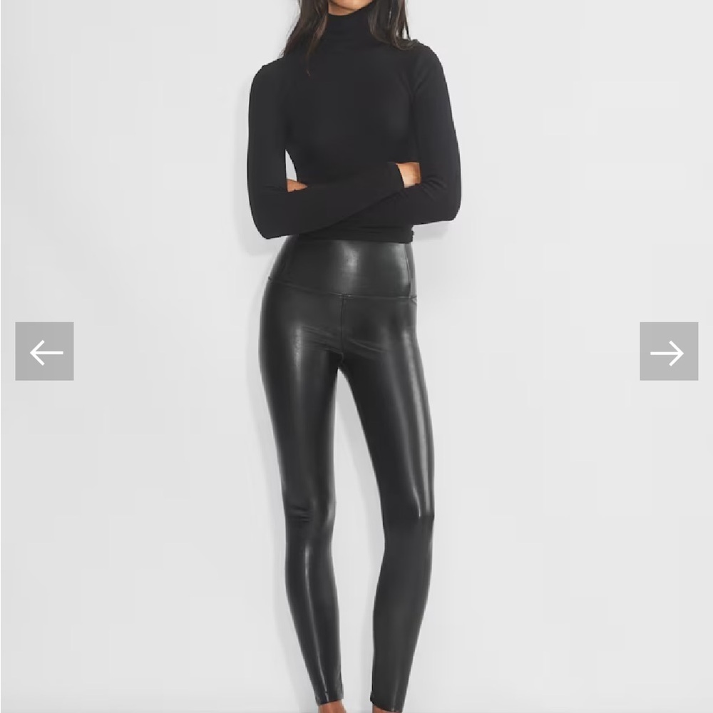 Wilfred Daria Black Quiet Luxury Minimalist Vampi Punk Edgy Faux Leather Pants S
